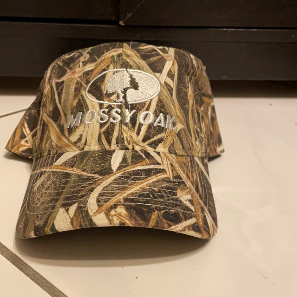 Mossy oak cap without uses